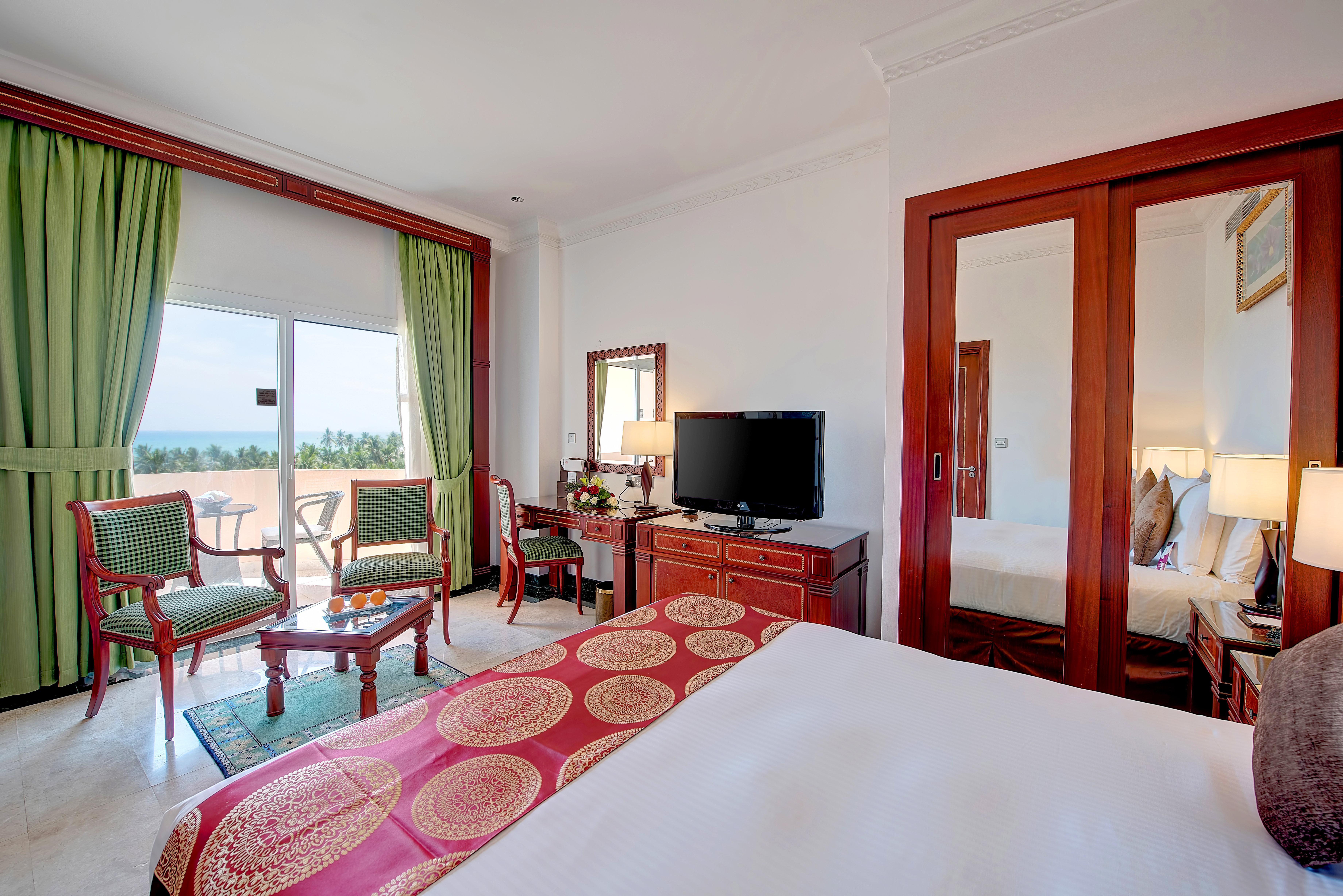 Crowne Plaza Resort Salalah By Ihg Exterior photo Deluxe Room