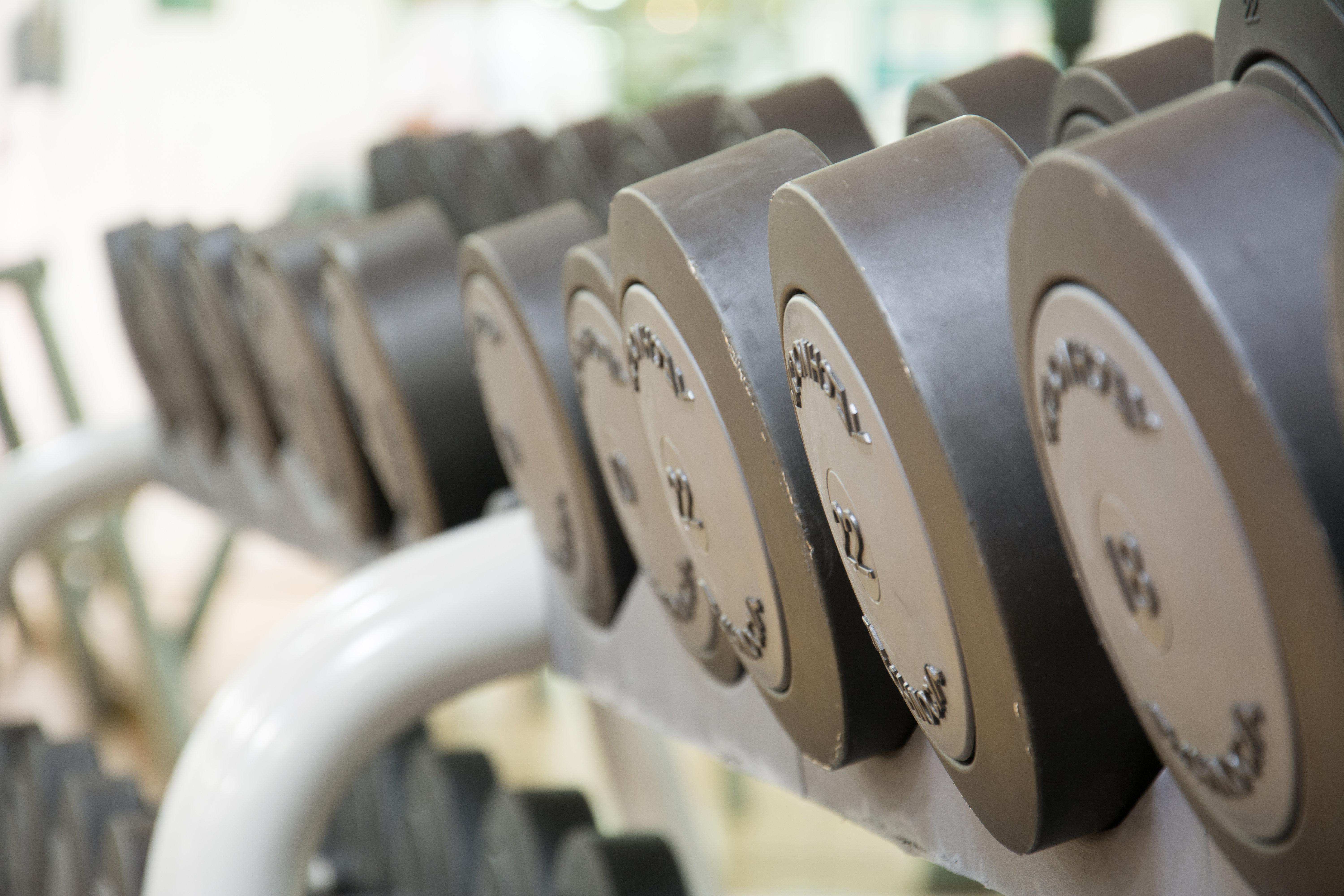 Crowne Plaza Resort Salalah By Ihg Exterior photo Dumbbells on a rack
