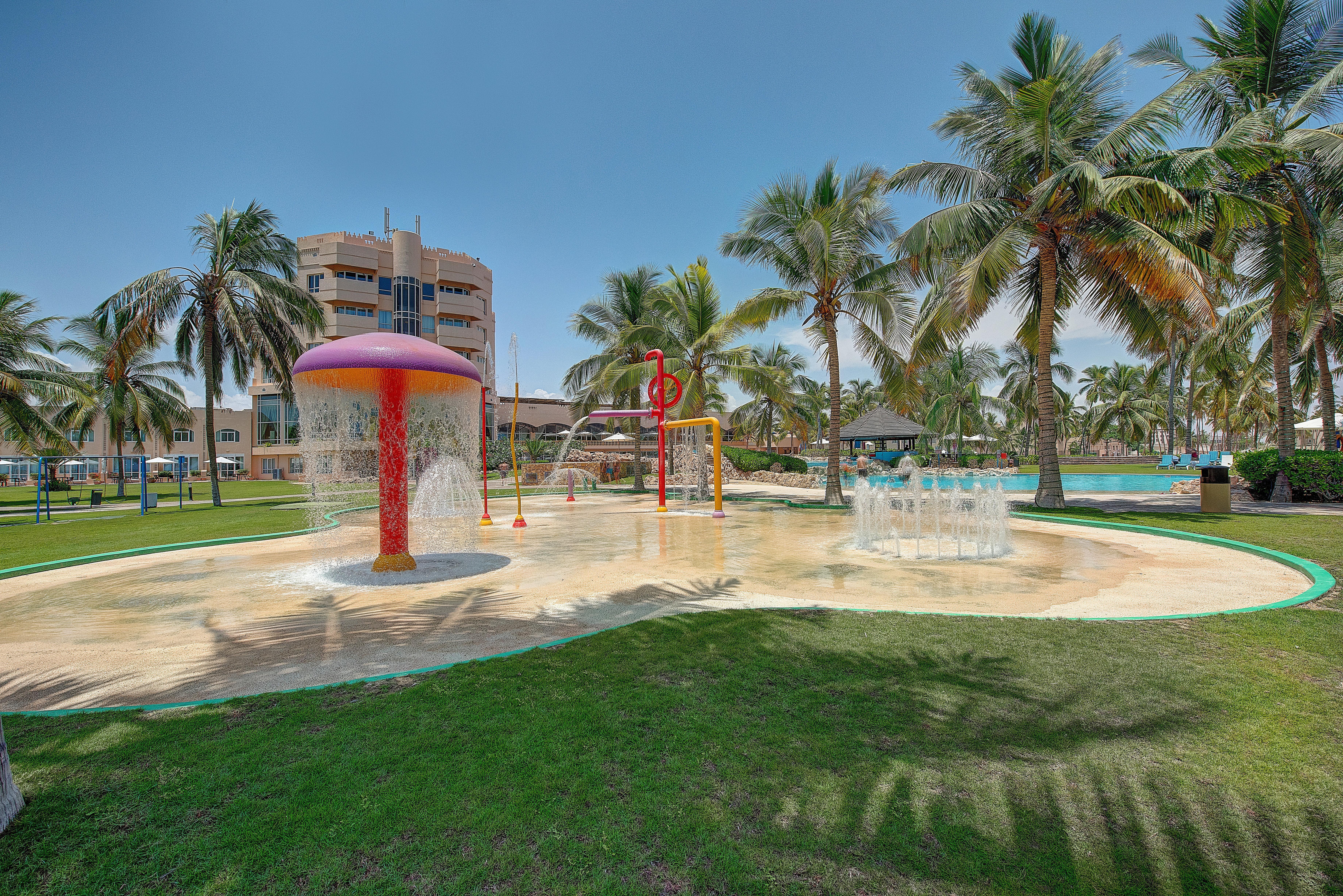Crowne Plaza Resort Salalah By Ihg Exterior photo Splash Island