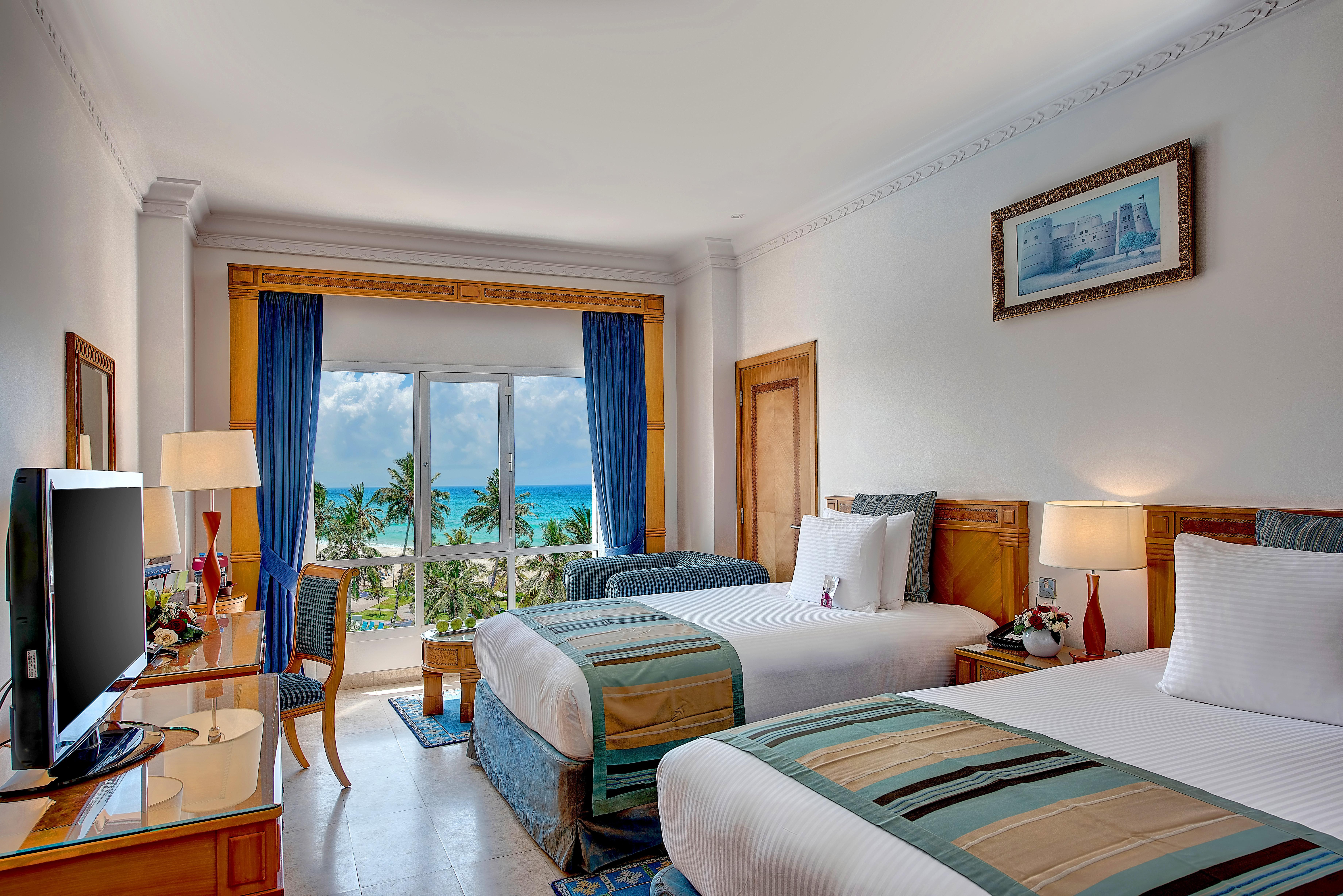 Crowne Plaza Resort Salalah By Ihg Exterior photo Deluxe Room