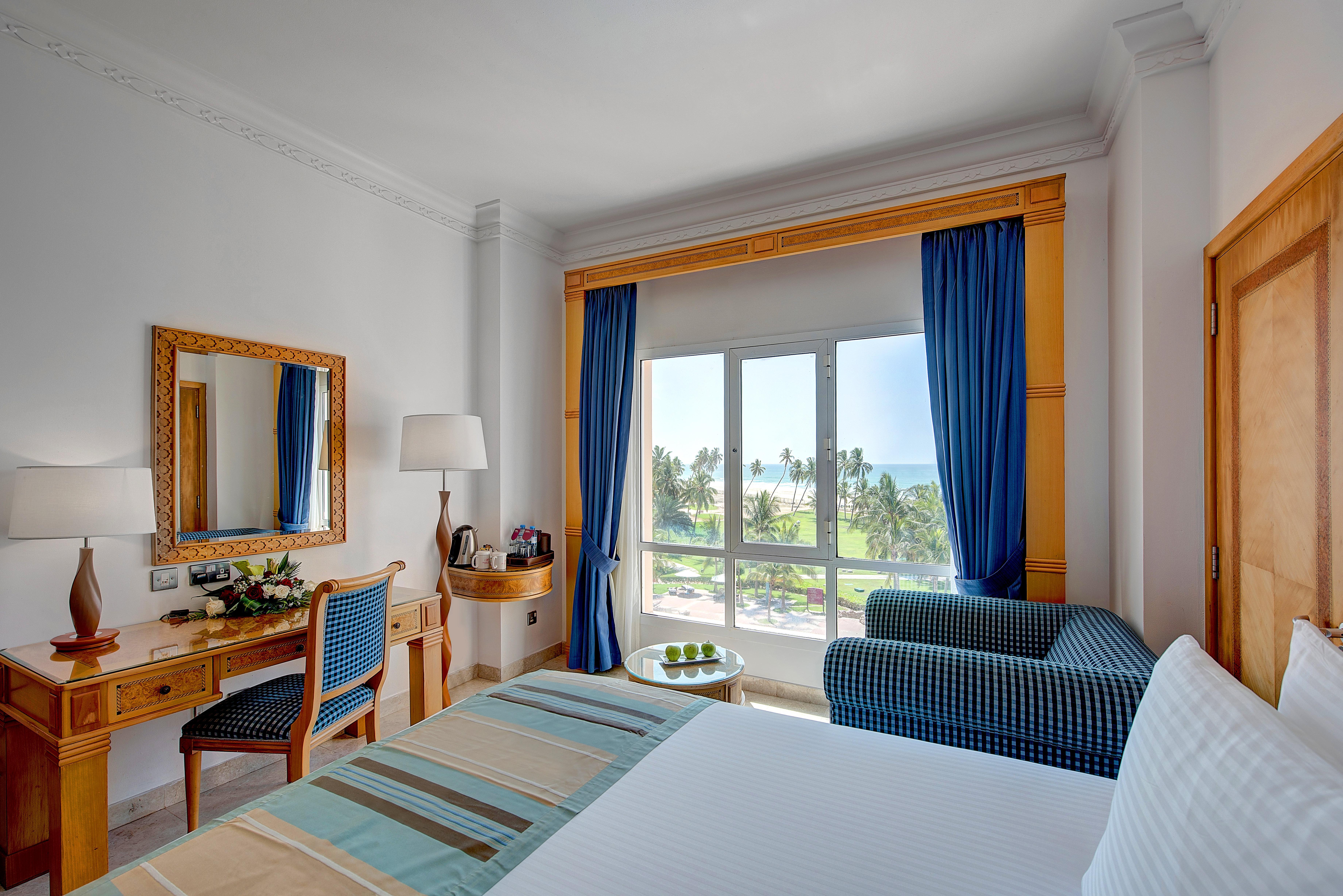 Crowne Plaza Resort Salalah By Ihg Exterior photo A room at the Hilton Sharm El Sheikh
