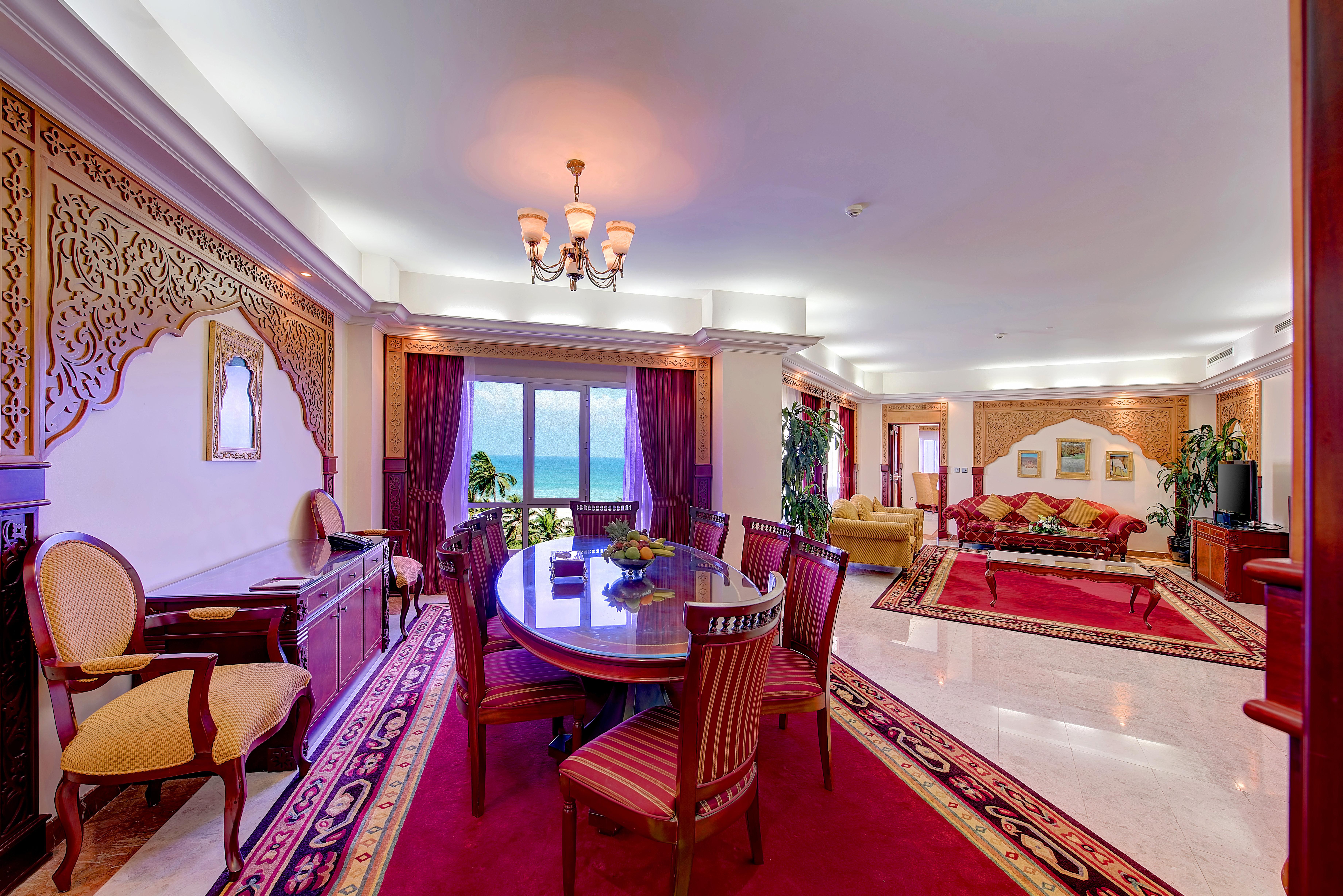 Crowne Plaza Resort Salalah By Ihg Exterior photo A suite at Jumeirah Atlantis
