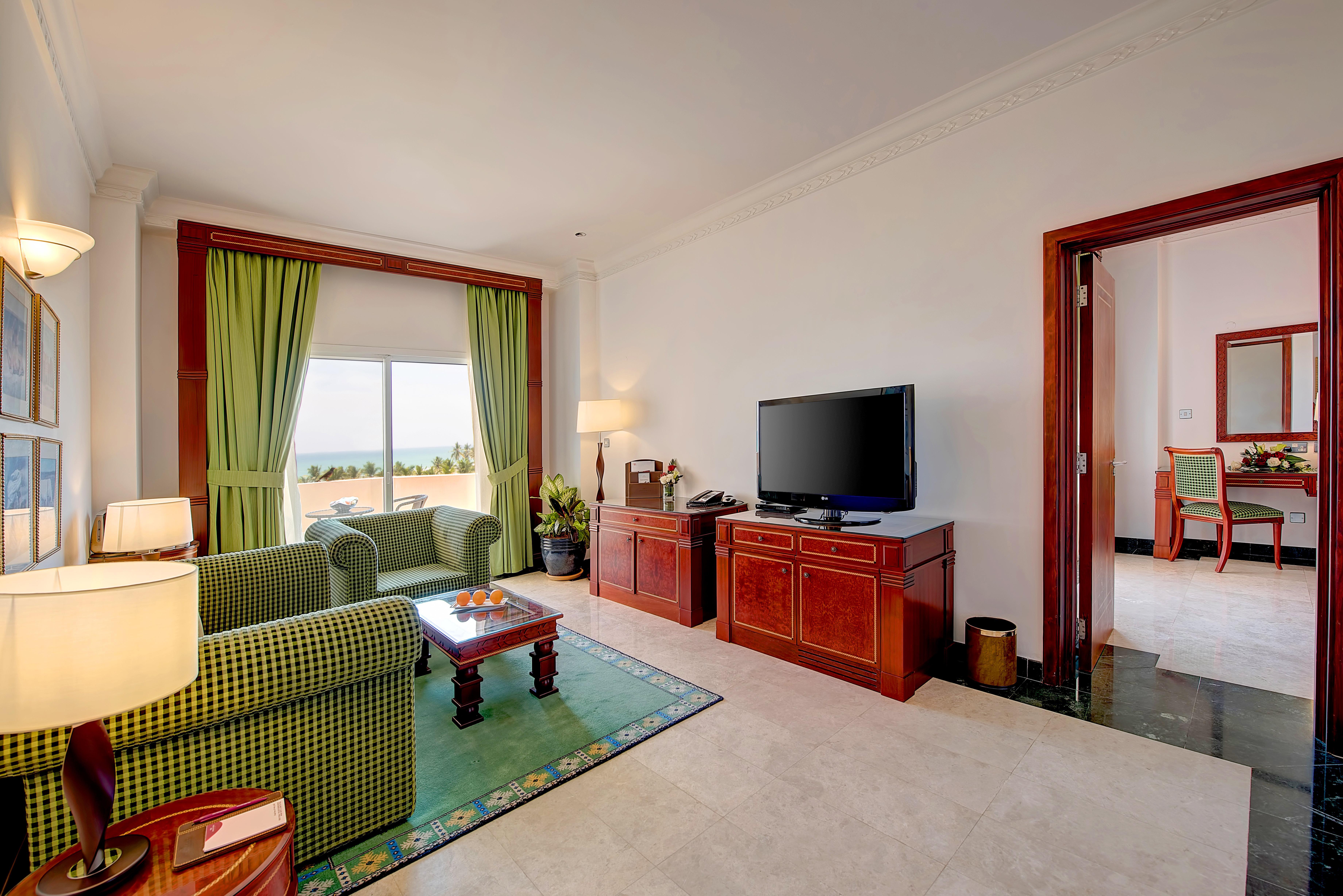Crowne Plaza Resort Salalah By Ihg Exterior photo Suite
