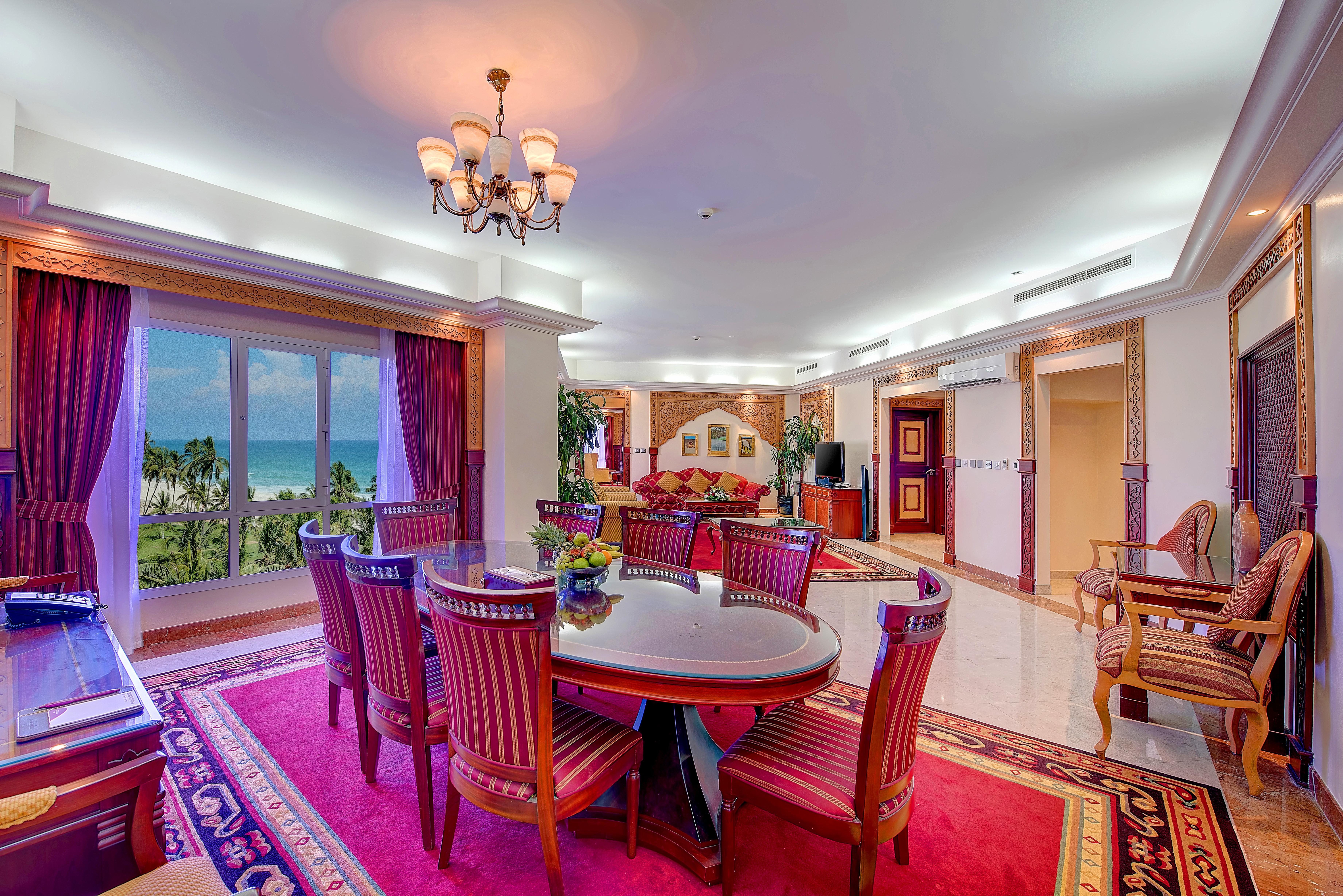 Crowne Plaza Resort Salalah By Ihg Exterior photo A suite at the Atlantis Paradise Island