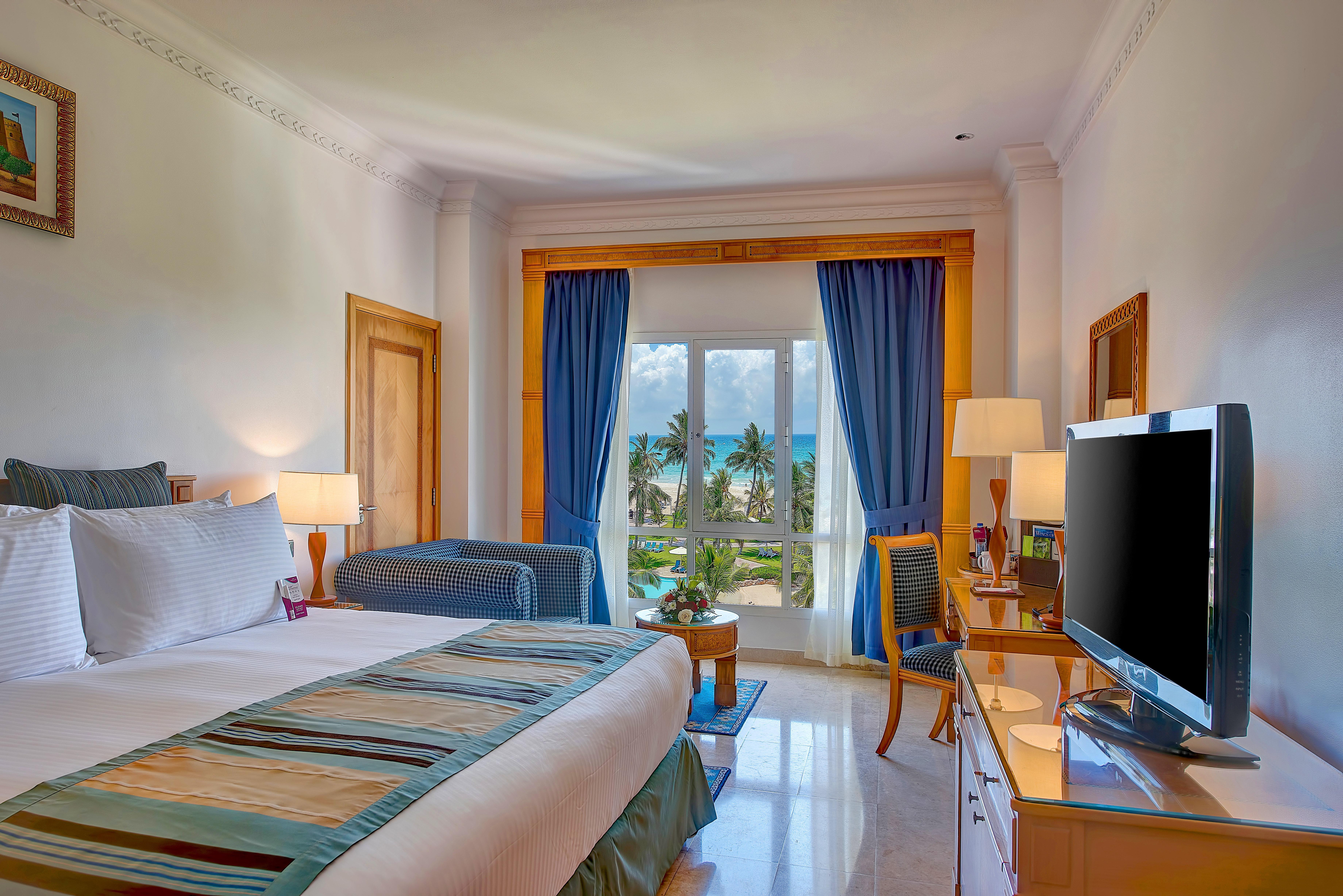 Crowne Plaza Resort Salalah By Ihg Exterior photo A room at the Hilton Sharm El Sheikh